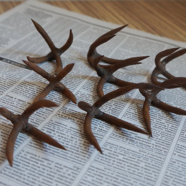 Set of 8 spiked clamps for wooden beams, double C nails for carpenters, vintage architectural salvage for restorations