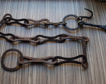Handgeschmiedete Eisenkette 125 cm lang, 11 längliche flache Glieder, 2 Ringe & 2 Kesselhaken, Vintage-Höhe zum Restaurieren, Kronleuchter-Aufhängung
