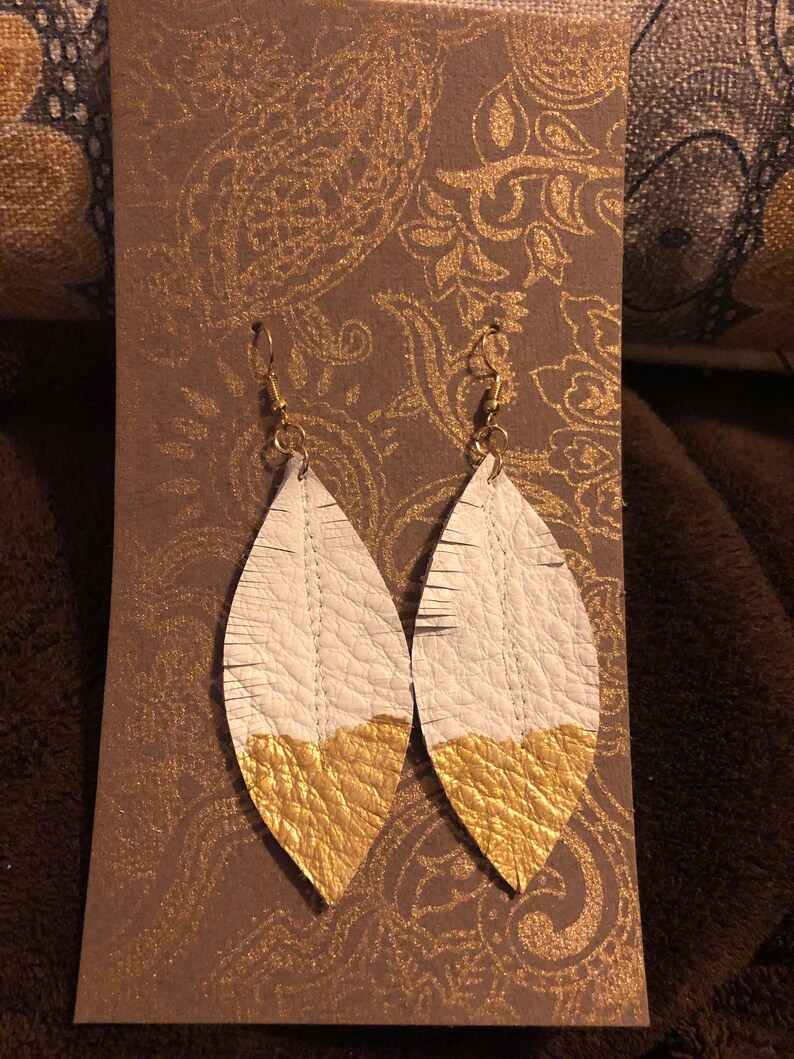 Feather Earrings White and Gold Leather Hand painted and sewn 画像 3