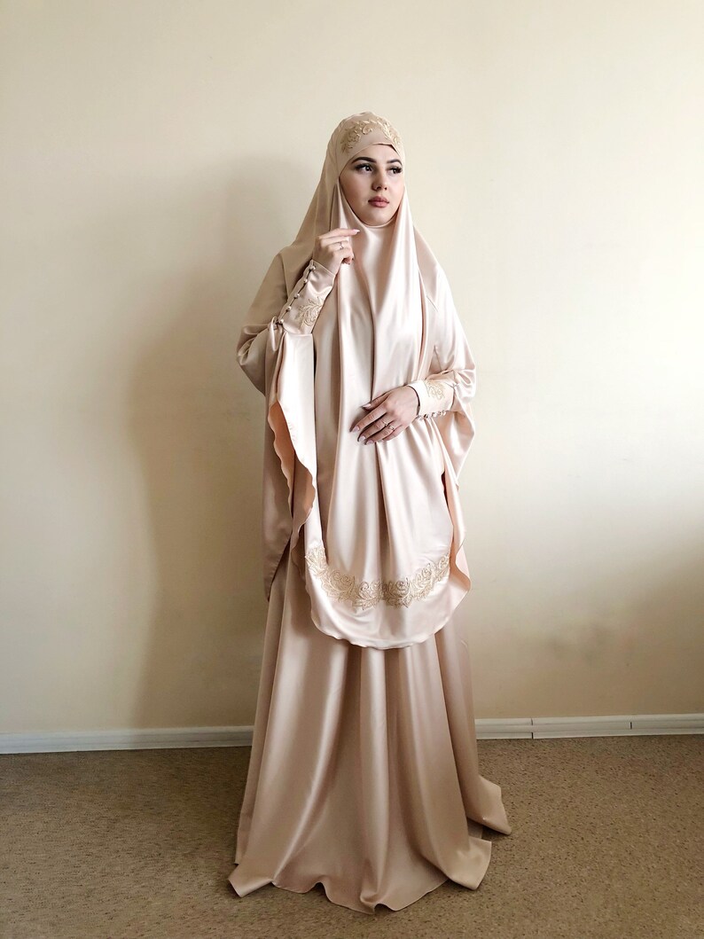 Elegant Beige Muslim Suit Silk Golden Jilbab Wedding Khimar Etsy