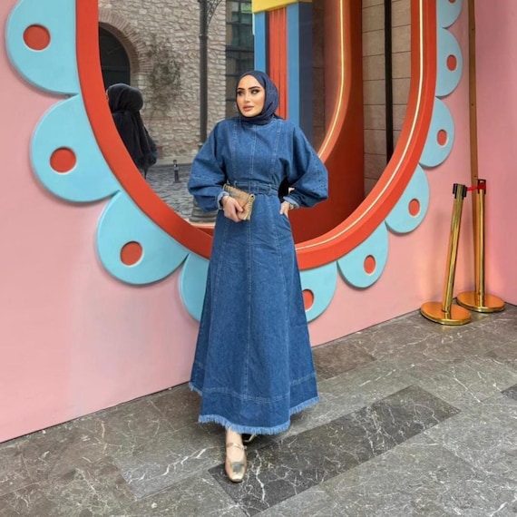 Chic Denim Dress: Effortless Elegance With Versatile Appeal