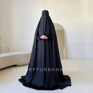 Elegant Silk Afghan Burqa, Traditional Design with a Modern Twist