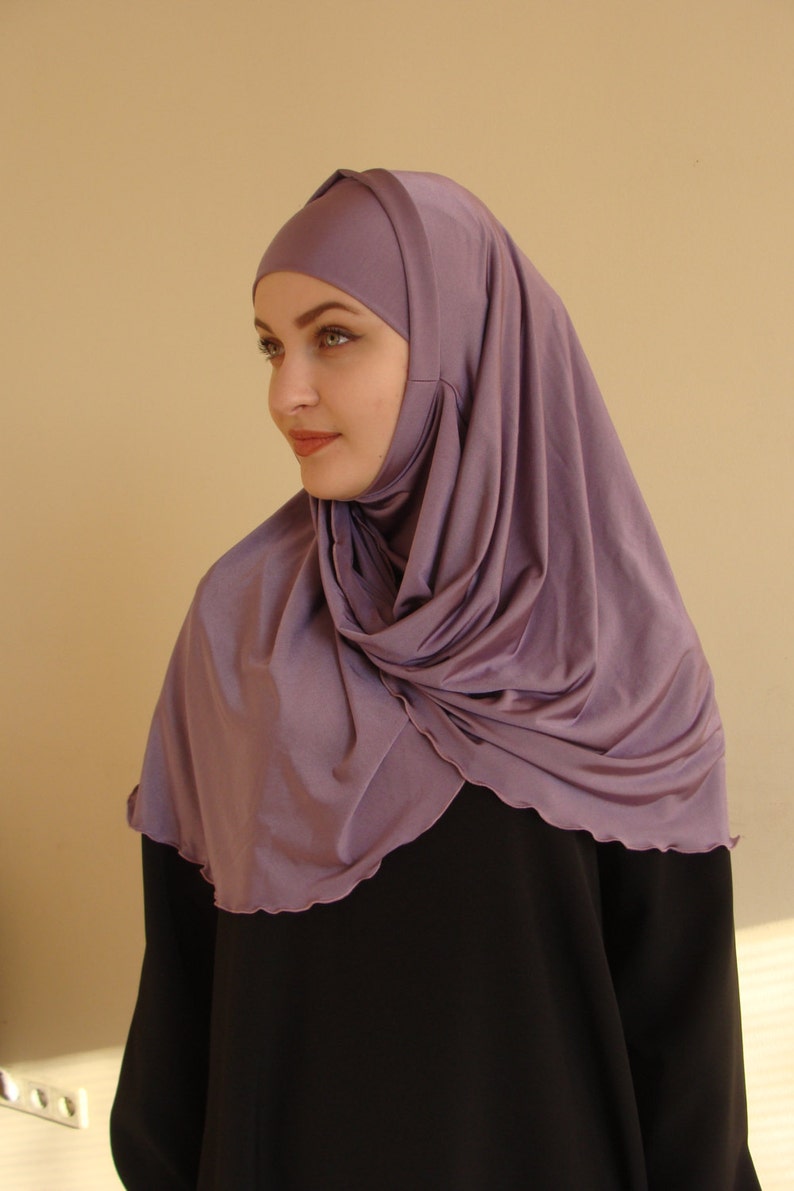 Lilac Al Amira Hijab, Two Piece Prayer Scarf, Floral Decor image 3