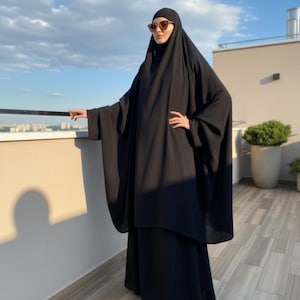 Costume jilbab kimono noir avec jupe, robe musulmane d'été