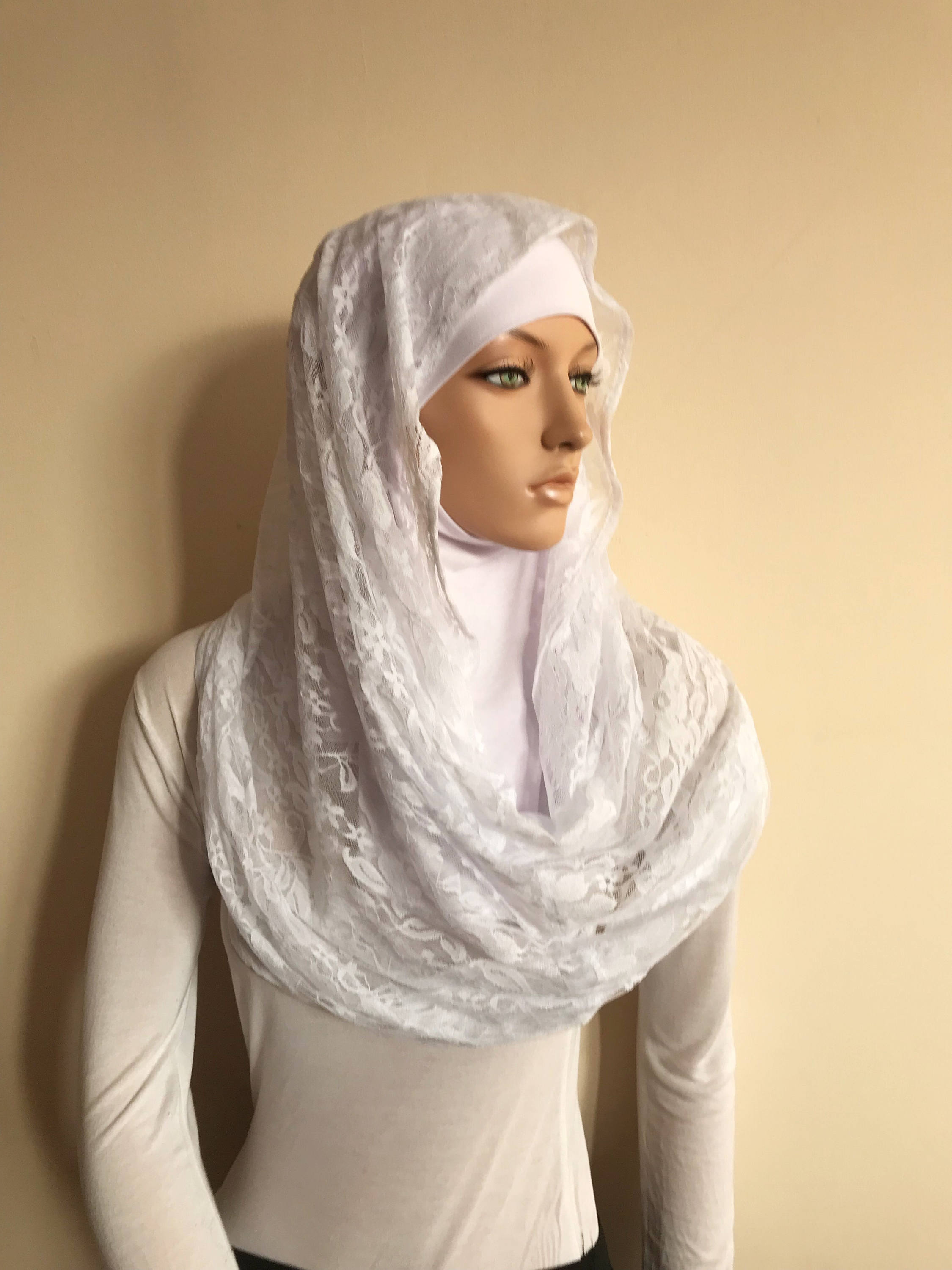 Infinite Lace Cathedral Veil – Hijab Couture Bridal