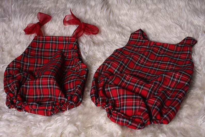 Red,Tartan Twin baby girl /& boy sleeveless rompers,Great for cake smash,Xmas,Newborn shoots,Small check,Short Legs,Sleeveless,Handmade in UK