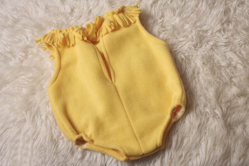 Baby Girl chick romper,Baby girl chick romper set,Easter baby prop,chick baby outfit,Easter photography prop,East bonnet,Handmade in the uk.