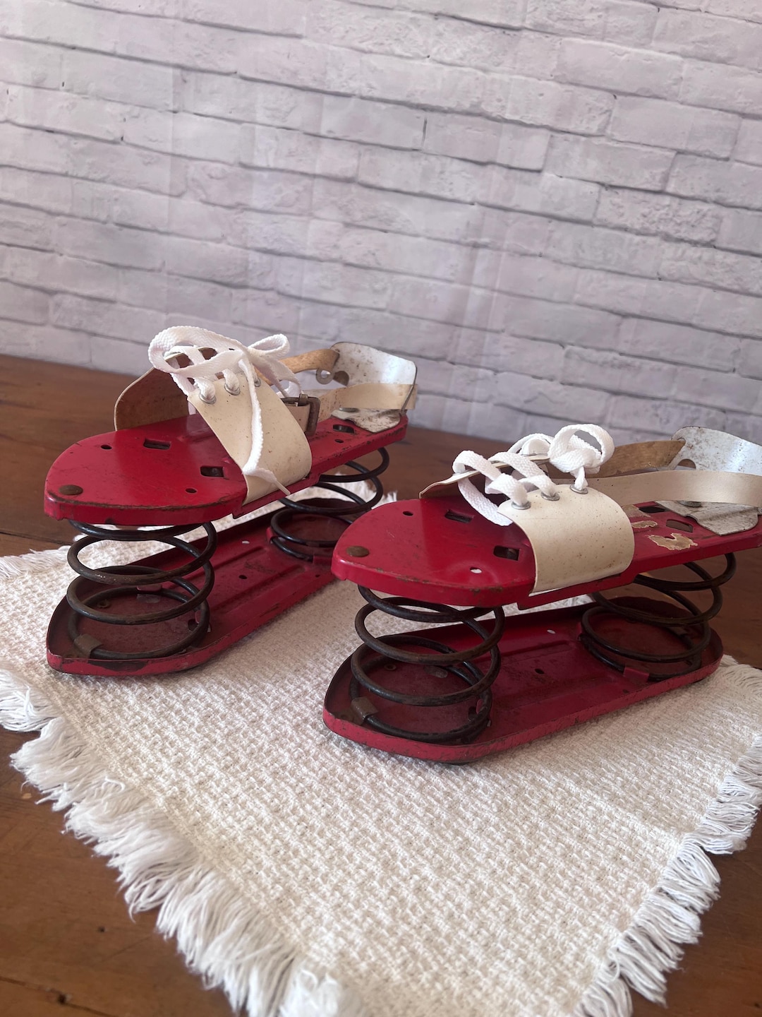 1960's Satellite Spring Jump Shoes Moon Shoes Adjustable (4043) - Etsy