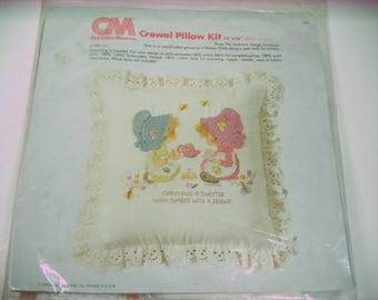Crewel Pillow Kit Betsey Clark "Everything is Sweeter" Hallmark (1333)