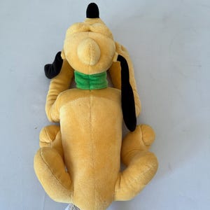 Pluto Disney Plyschfigur Ligger Ner Orange Musse Piggs Hund (3625) bild 5