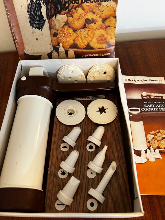 Presse à Biscuits Deluxe - Pistolet Décorateur Avec Disques Et Embouts - Neuve En Boîte