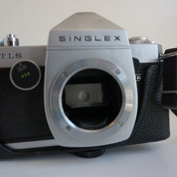 Ricoh Singlex TLS 35mm Camera Body with Leather Cover.  Japan  (1639)