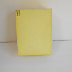 Vintage Linen Stationery Surety Linen Finish Pink and Yellow Partial Set 2775 image 3
