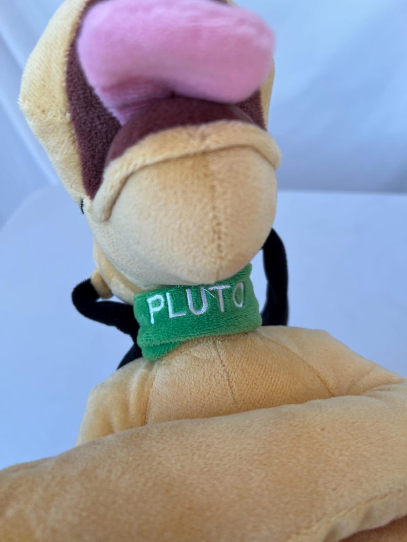Pluto Disney Plyschfigur Ligger Ner Orange Musse Piggs Hund (3625) bild 4