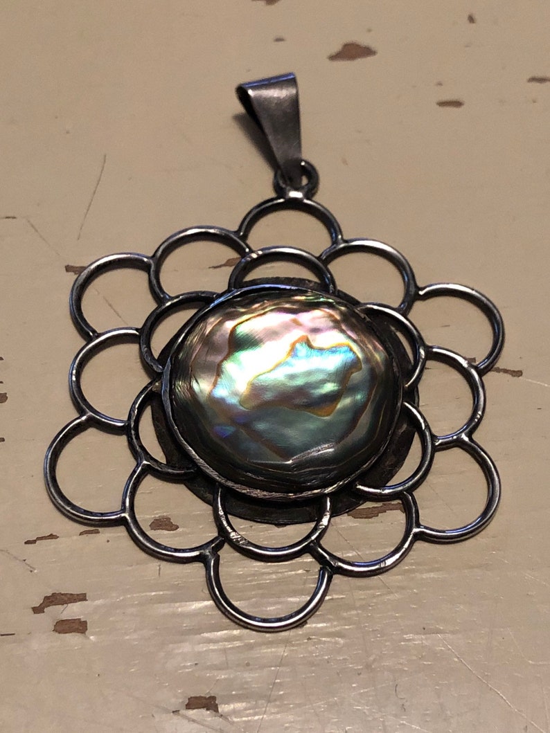 Vintage 70\u2019s Taxco Eagle 1 Sterling Silver MOP Mother Of Pearl Flower Child Hippie Necklace Pendant Charm