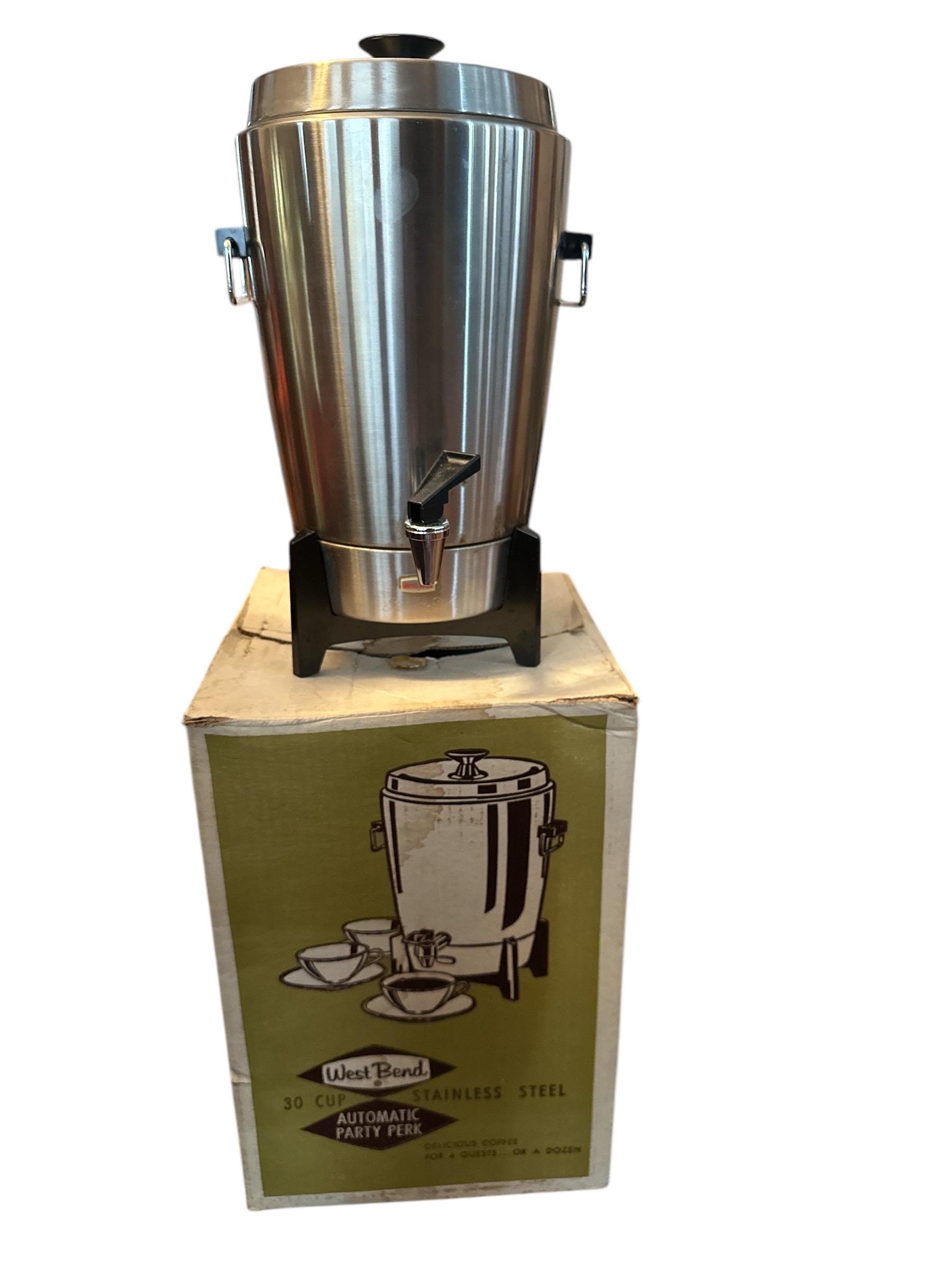 ヴィンテージ West Bend コーヒーメーカー　アンティーク　カフェ　デコに ヴィンテージ West Bend コーヒーメーカー アンティーク カフェ