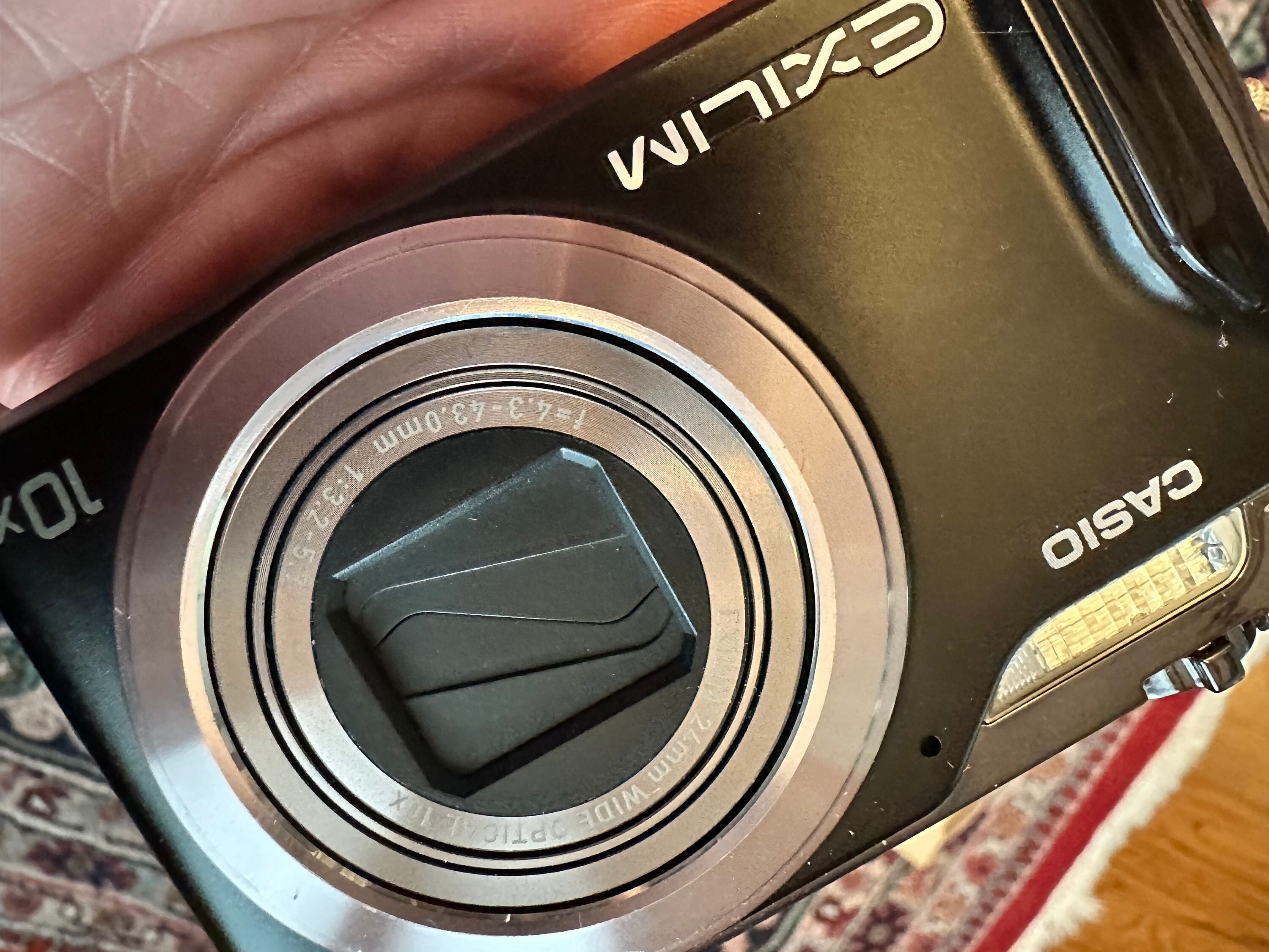 CASIO　EX-H15 Casio Exilim EX-H15 review: Casio Exilim EX-H15 - CNET