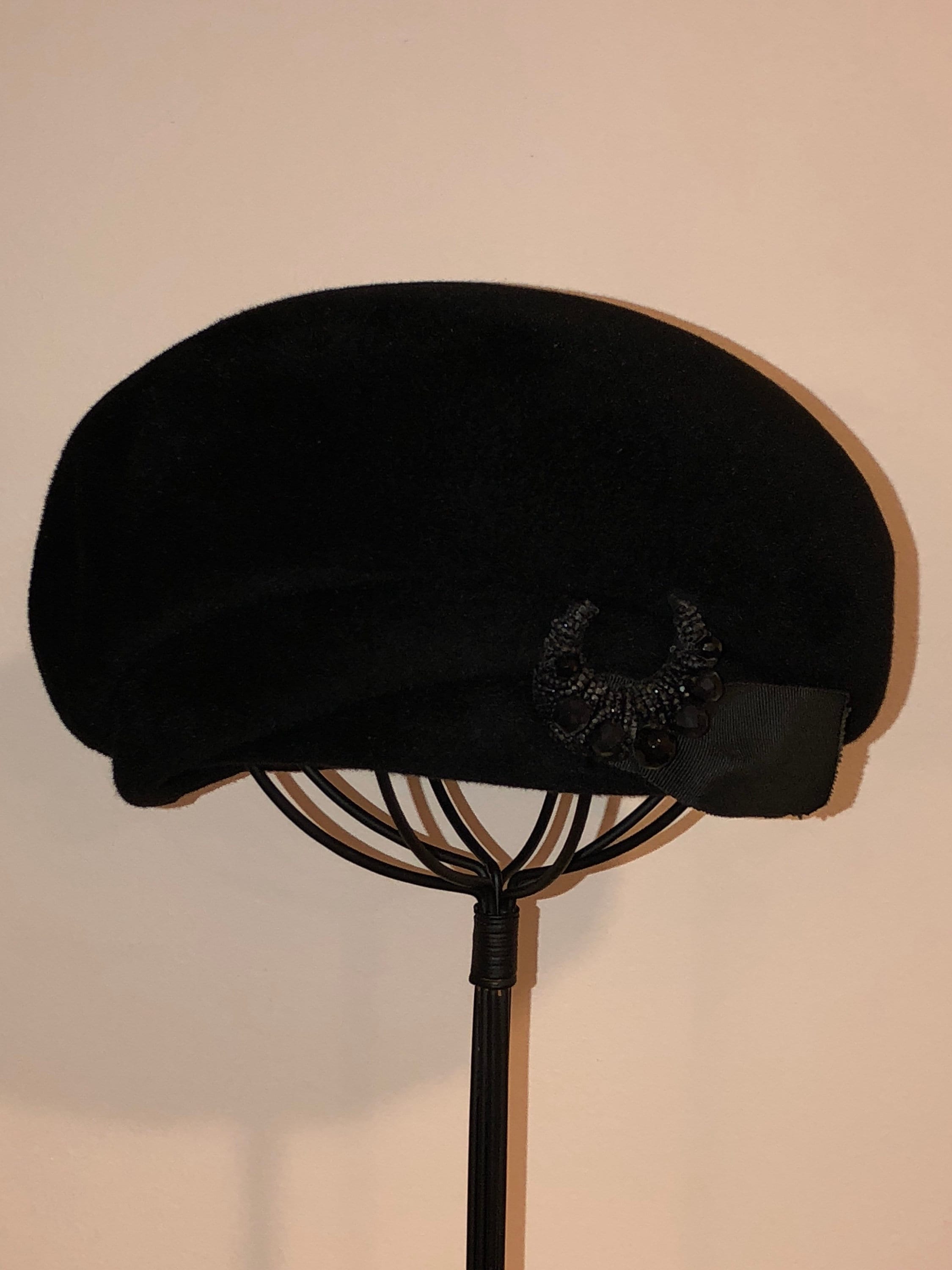 Vintage 50s Merrimac Deluxe Velour Fur Felt Beret Pillbox Hat Black Mod Merrimac Velour Hats - Etsy main image 2