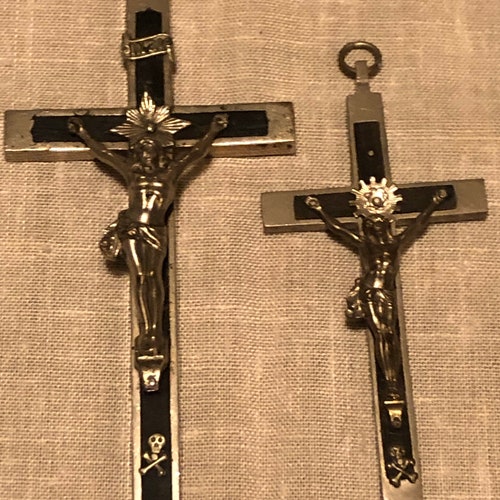 Vintage 60’s German Germany Nun Priest Crucifix Cross Skull Crossbones Christian Catholic Ebony Nickle Set Of 2 shops 5” & 4”