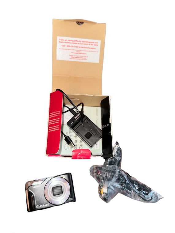 Vintage 2000's Casio Exilim EX-H15 Compact Digital Camera