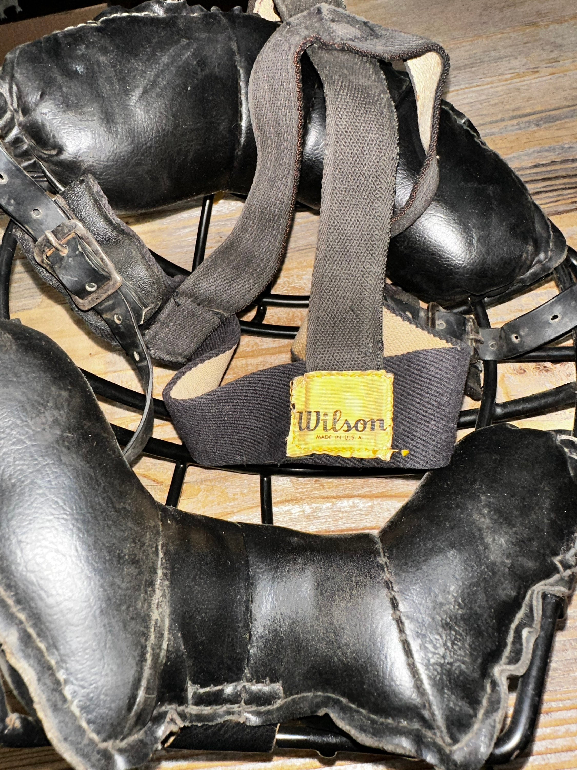 Casque Wilson Baseball Catchers - Ancien équipement D'arbitre Vintage USA