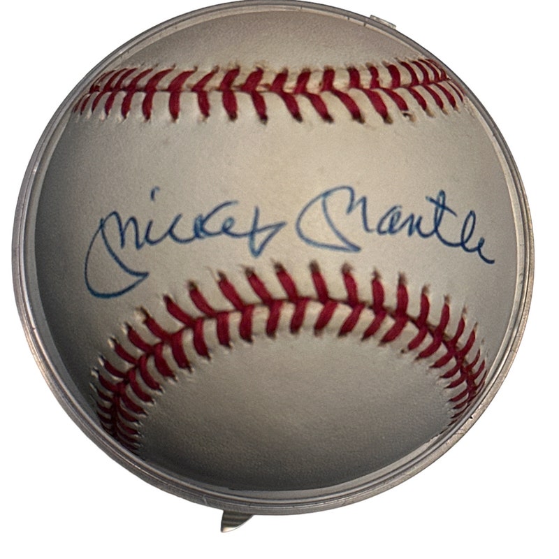 Mickey Mantel Signed Baseball