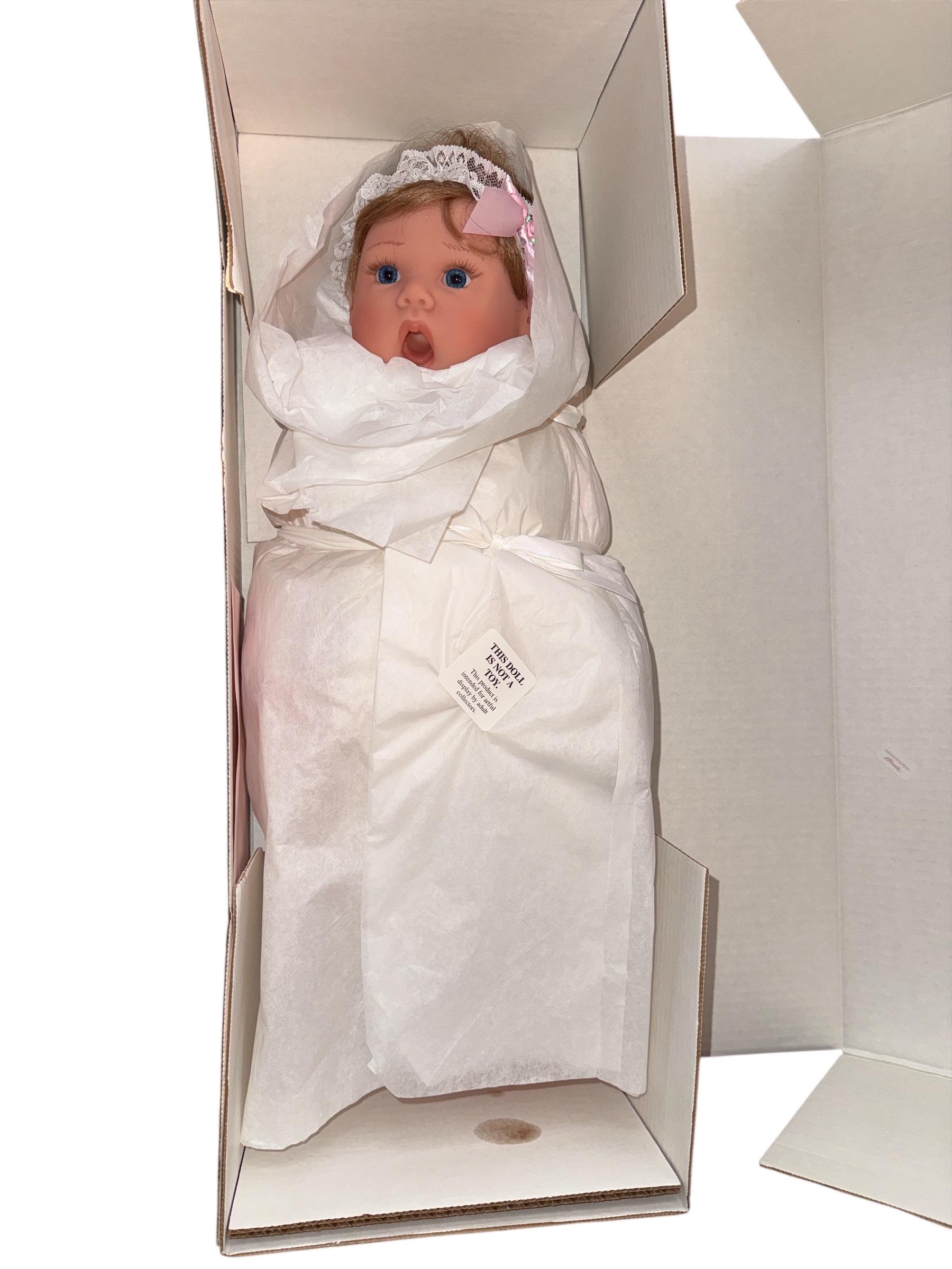 Vintage 1997 Lee Middleton Original Doll Inc First Born Awake ABC