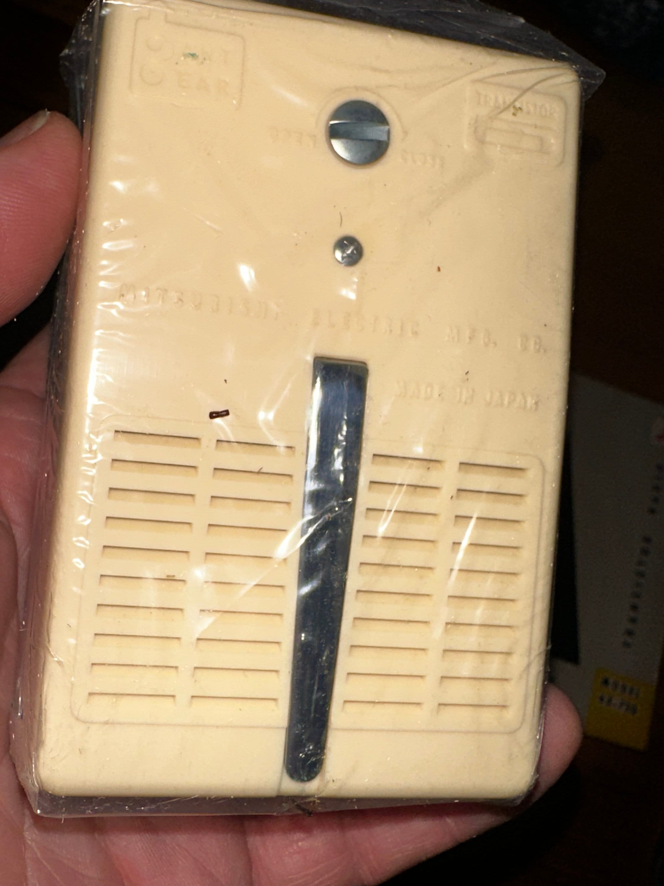 Vintage 60's Mitsubishi 6X-720 Transistor Radio Original Box