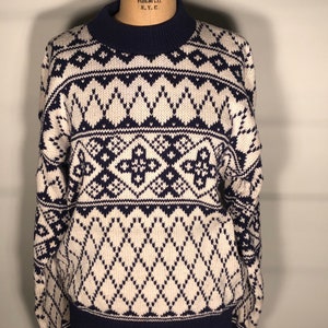 Vintage 90&#39;s Woolrich Ski Bum Navy White Pullover Fair Isle Winter Crew Neck Sweater Top USA Made