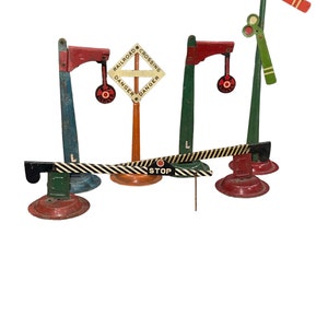 Vintage 60’s Lionel Train 6 Pieces Stop Gate Danger Railroad Crossing Drop Danger Sign Light Gate