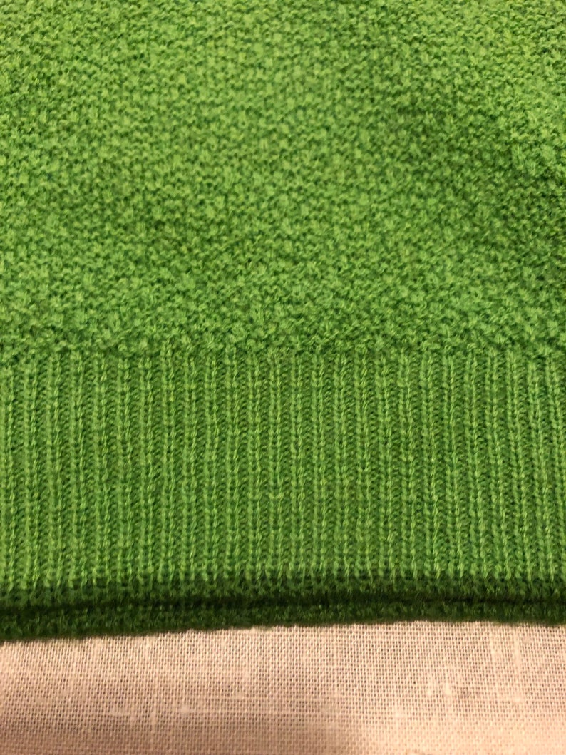 Vintage 60/'s Dunbarton by Jewel Avacado Green Acrylic High Colar Short Sleeve Groovy Go-Go Mod Sweater Top Shirt Med