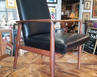 Stow and Davis Leather Chair designed by George Reinoehl