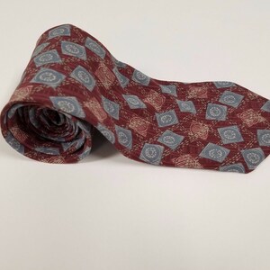 GEOFFREY BEENE Tie Made in ITALY Traveled Red Blue 100% Silk Men&#39;s Tie Necktie