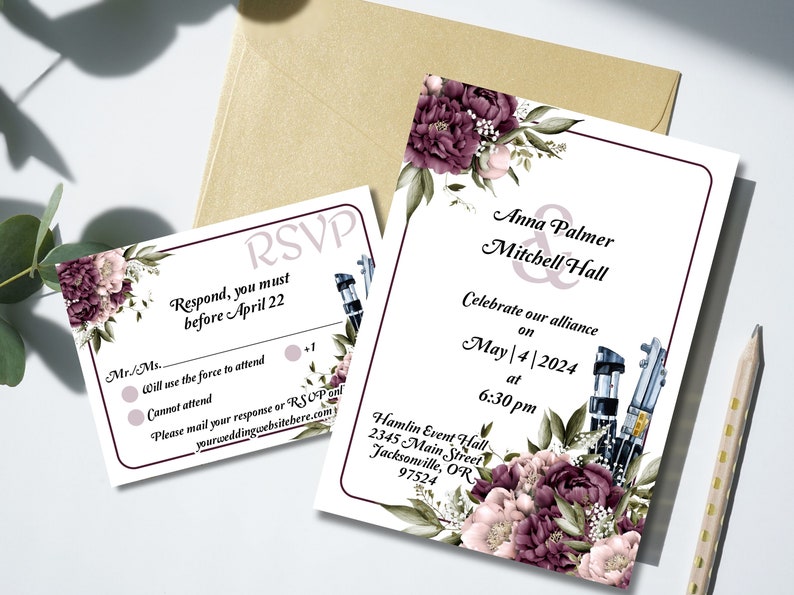 Puede incluir: Invitaci&oacute;n de boda con un dise&ntilde;o floral en tonos rosa y morado. La invitaci&oacute;n presenta un tema de Star Wars con sables de luz y el texto "Anna Palmer & Mitchell Hall" y "Celebremos nuestra alianza el 4 de mayo de 2024 a las 6:30 pm". La invitaci&oacute;n tambi&eacute;n incluye la ubicaci&oacute;n y la direcci&oacute;n: "Hamlin Event Hall 2345 Main Street Jacksonville, OR 97524".