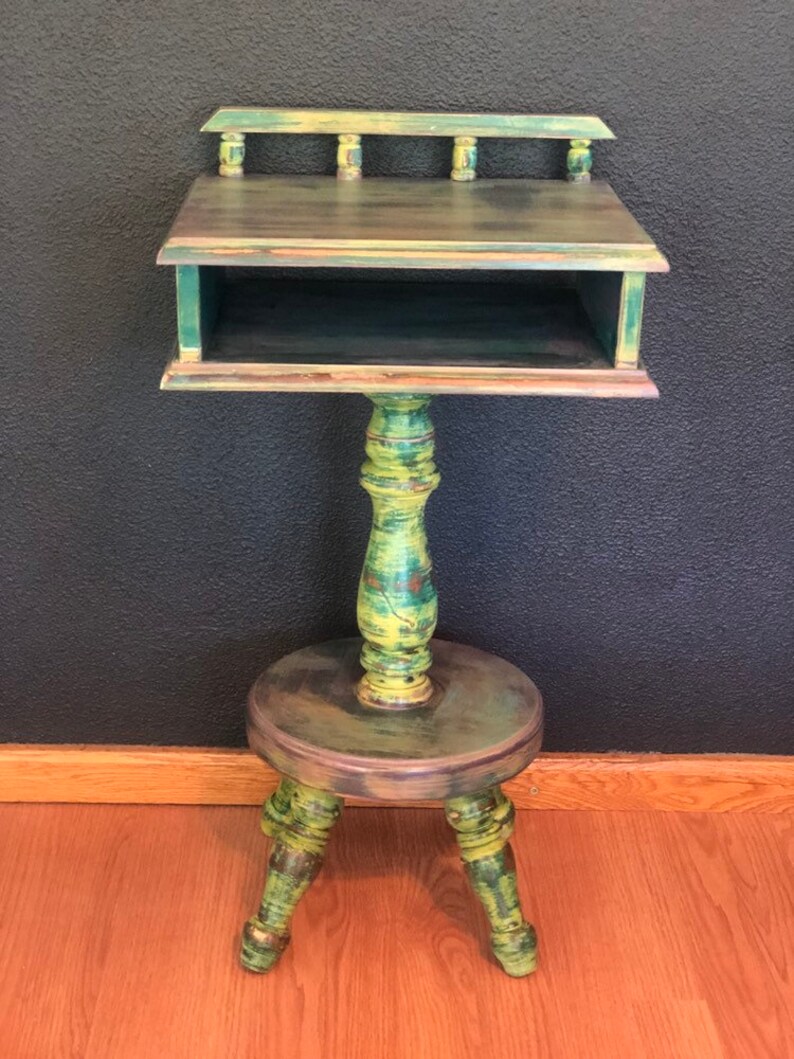 SOLDEXAMPLE Piecehand Painted End Table Refurbished Chalk Painted