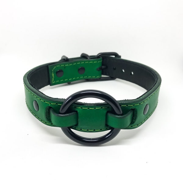 Hand dyed green collar