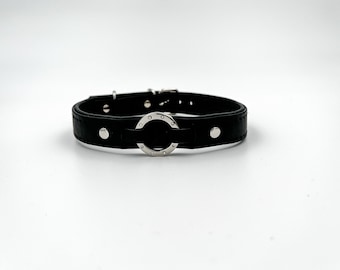 3/4" black leather collar with rhinestone ring