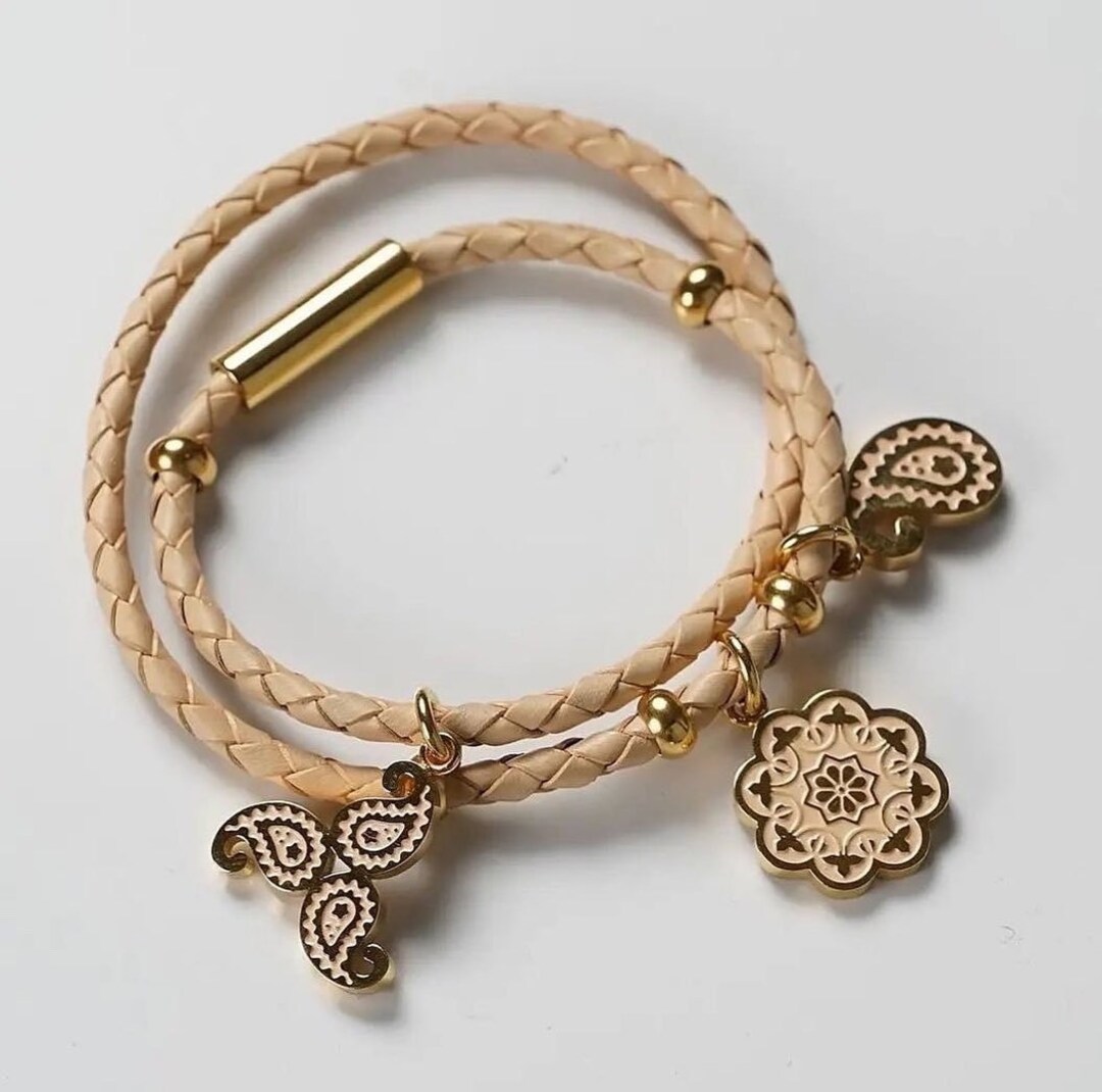 KHONCHALIQ Bracelettransformer to Necklace Beige Color Azerbaijani