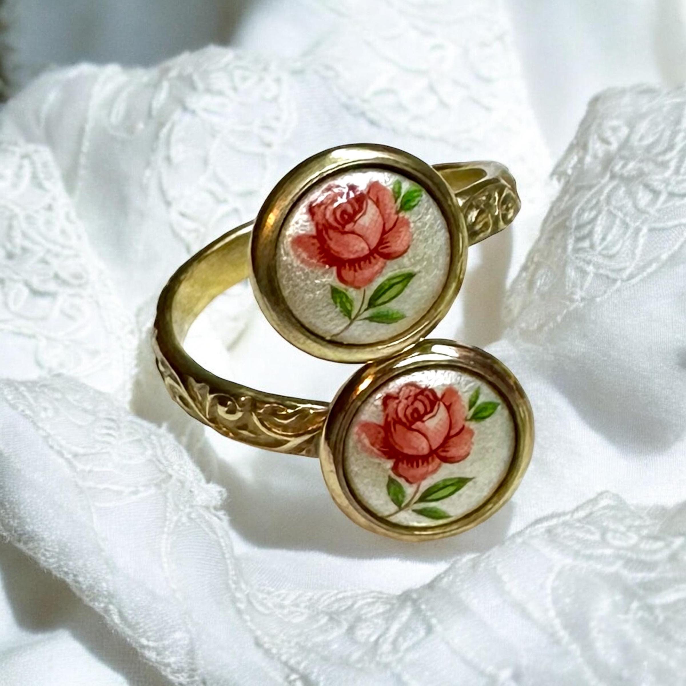 Vintage Sarah Coventry Womens Ring Size 6.5 Gold Tone Floral Cameo Double Rose Another dirty ring all cleaned up! Details in the voiceover  main image 3