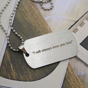 Personalisierte Gravur Text Schrift Gedenkstätte, kundenspezifische Edelstahl Hundemarke oder Schlüsselbund, einzigartige militärische Stil Geschenk für ihn, Armee Frau