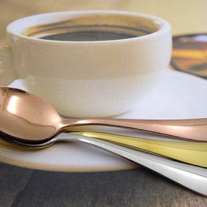 Colher de chá de aço inoxidável gravada a laser personalizada, colher de café, colher personalizada para decoração de casa e casamento, família, presente de noiva e noivo, lembrança