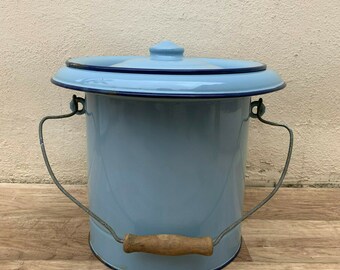 with lid graniteware Lovely vintage French enamel bucket
