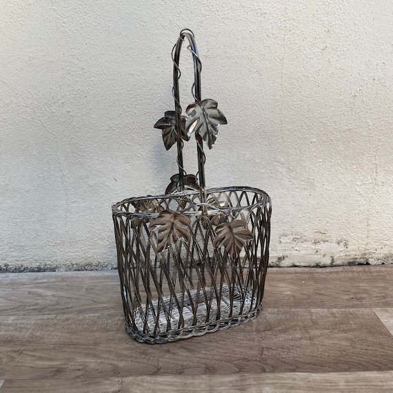 Antique Collector French Wireware Bottle Rack Carrier Basket