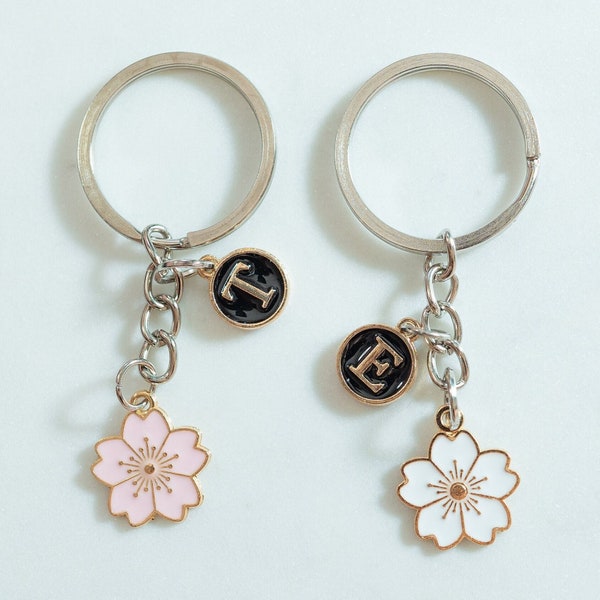 Sakura Cherry Flower met aangepaste eerste schattige sleutelhanger | Purse Dangle-accessoire | Beste vriend | Verjaardagscadeau