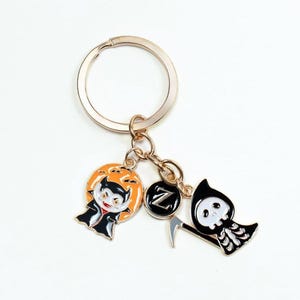 Limited Edition Kawaii Halloween Keychain with Witch, Pumpkin, and Ghost Charms – Spooky Season, Perfect October Gift for Halloween Lovers