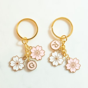 Personalized Cherry Blossom Flower Charm Aesthetic Keychain, Custom Letter, Lightweight Car Key Accessory | Gift for Friendship | BFF Gift