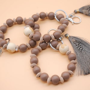 Pulsera de llavero con cuentas de madera para mujer - Porta llaves boho con cuentas naturales, llavero de cuentas de madera de moda, regalo para la amistad, regalo BFF