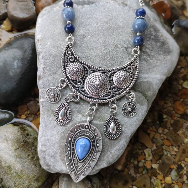 Collier ethnique en aventurine bleue et lapis lazuli