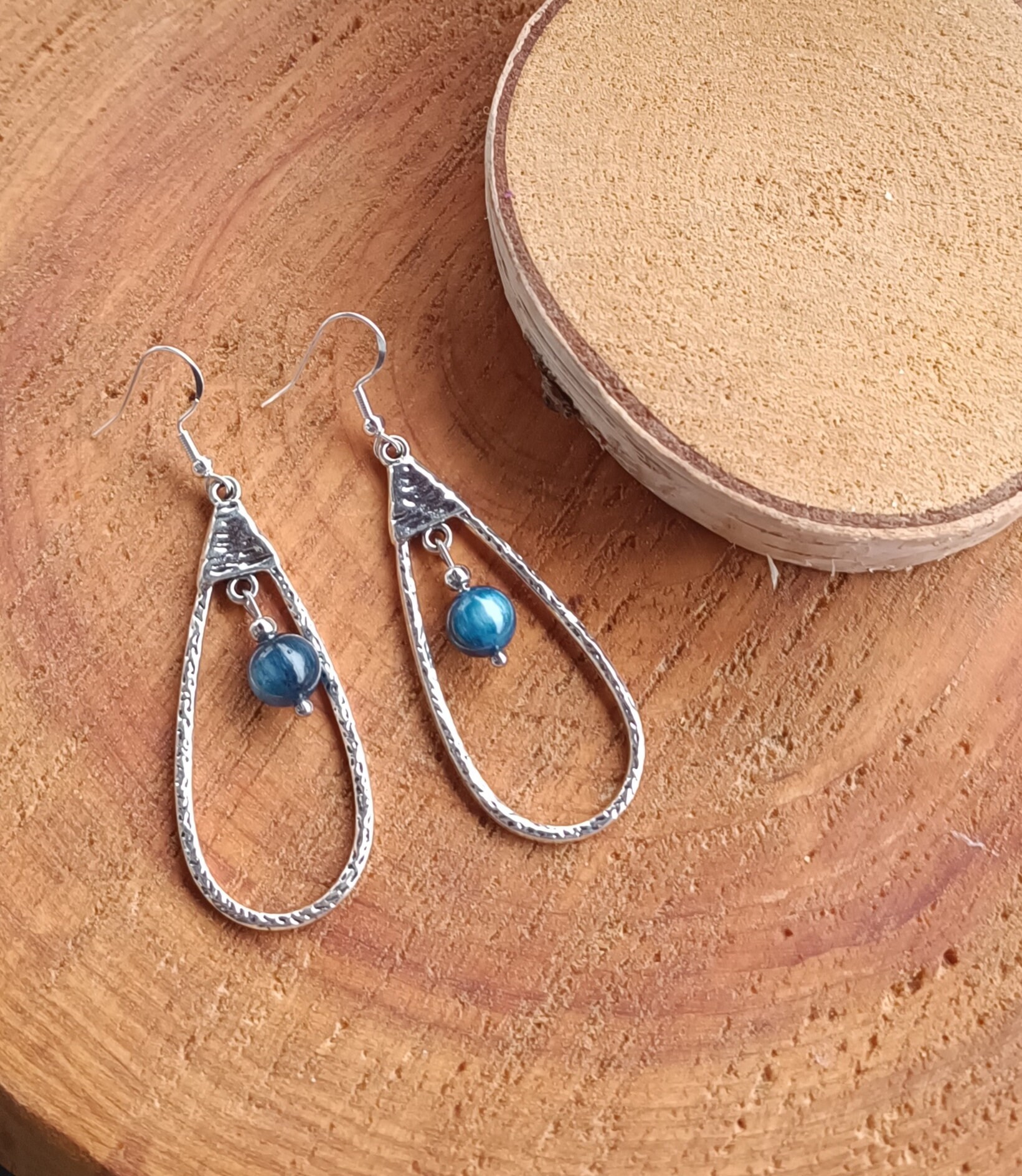 Boucles D'oreilles Vintage Accessorize - Pierres Bleues Sculptées - Clous En Alliage - Occasion