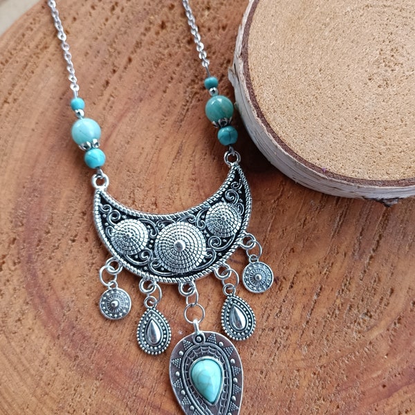 Collier ethnique bohème en HOWLITE turquoise